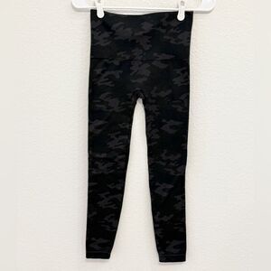 Spanx Look at Me Now Seamless Leggings Black Camo High Waisted Medium
